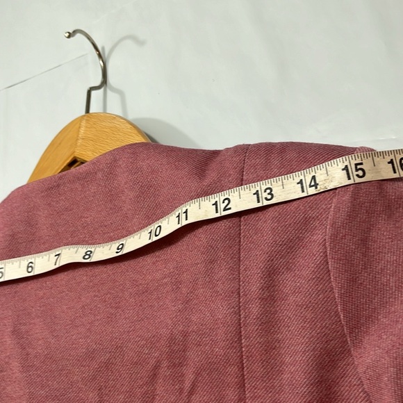 CAbi BEIGE salmon RAYON knit business office Blazer Jacket 5 button cuffs Size 4 - Picture 14 of 14
